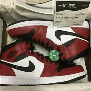 Jordan 1  Mid Chicago